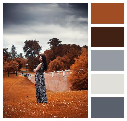 In The Fall Of Photosession Poses Image